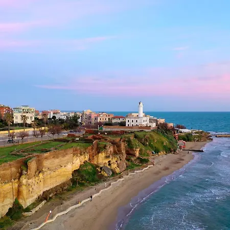K-fofo - Steps From Station, & Town Center * Anzio