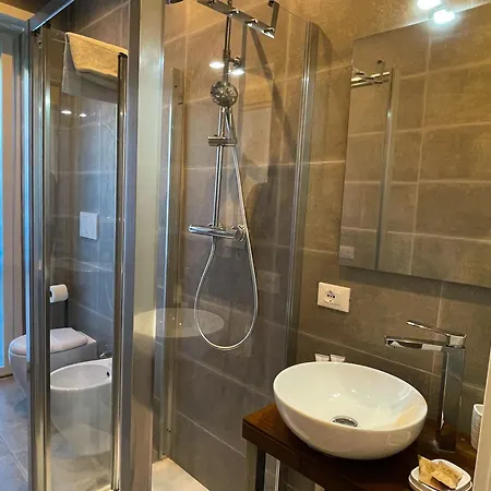 Apartment K-fofo - Steps From Station, & Town Center Anzio