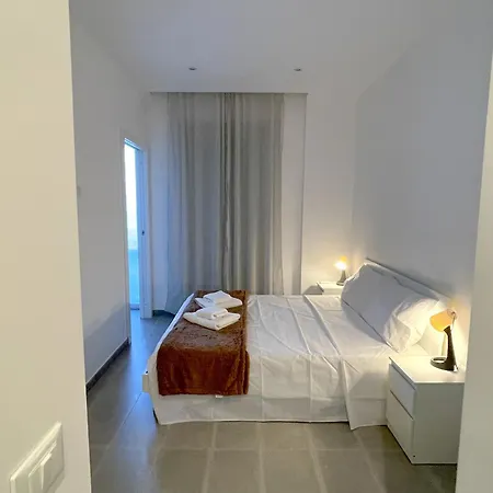 K-fofo - Steps From Station, & Town Center Apartment Anzio