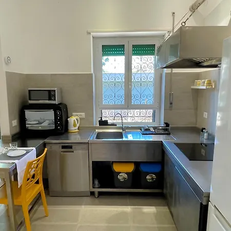 Apartment K-fofo - Steps From Station, & Town Center