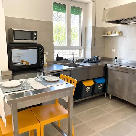 K-fofo - Steps From Station, & Town Center Apartment Anzio